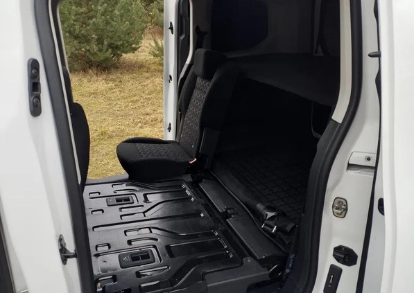 Peugeot Rifter cena 33999 przebieg: 245000, rok produkcji 2018 z Wolin małe 254